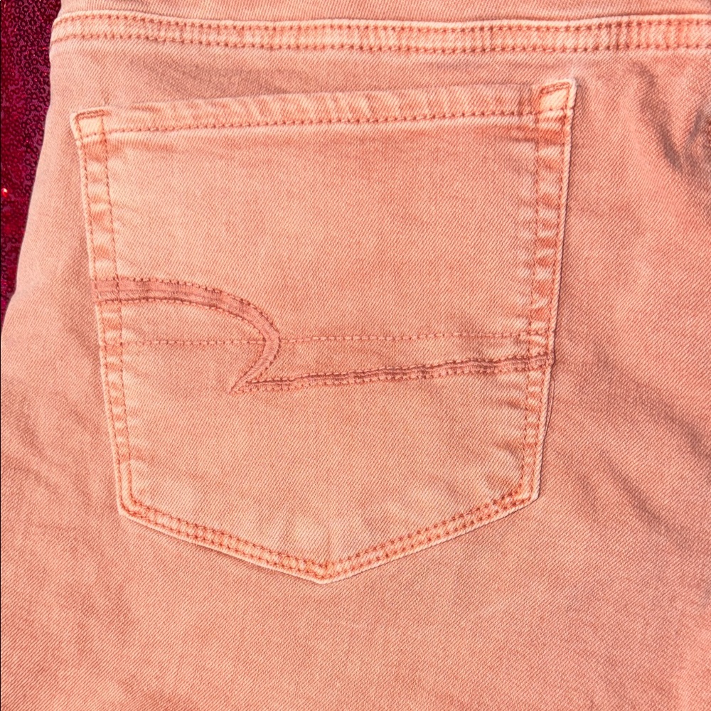 Women's American Eagle Blush Pink Denim Cutoff Shorts - Picture 3 of 6